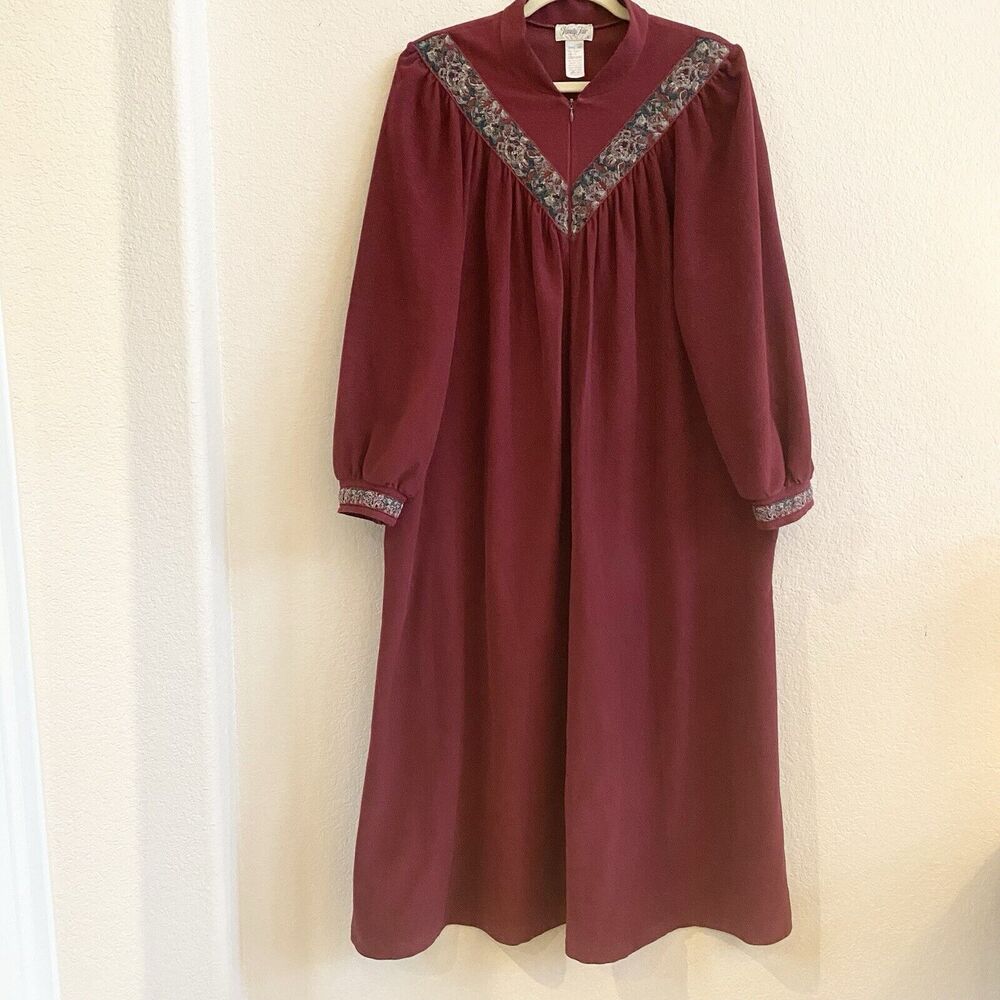 VTG VANITY FAIR Women Size L Trim Maroon Zip Front Loungewear Robe Gown‎